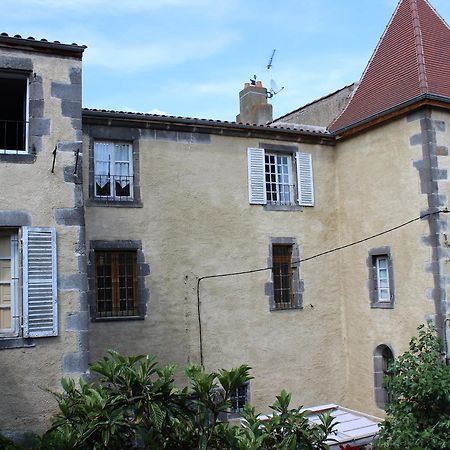 לינה וארוחת בוקר Menetrol Chateau De Bourrassol מראה חיצוני תמונה