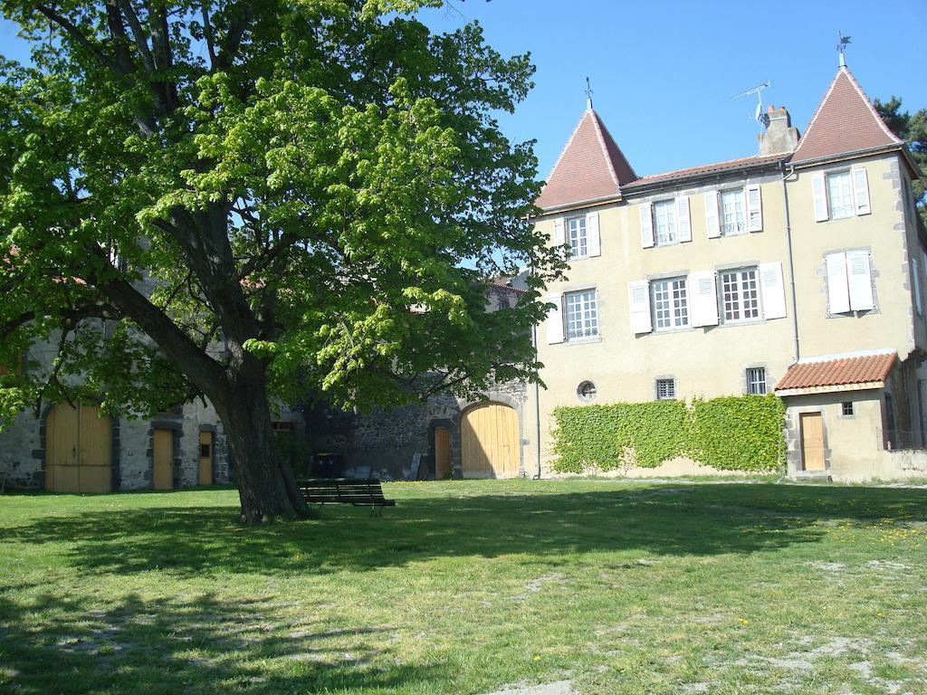 לינה וארוחת בוקר Menetrol Chateau De Bourrassol חדר תמונה